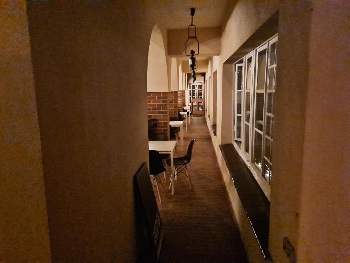 Hotel Zajazd Kultury, Dawniej Pocztowy Зелёна-Гура Экстерьер фото