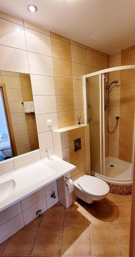 Hotel Zajazd Kultury, Dawniej Pocztowy Зелёна-Гура Экстерьер фото
