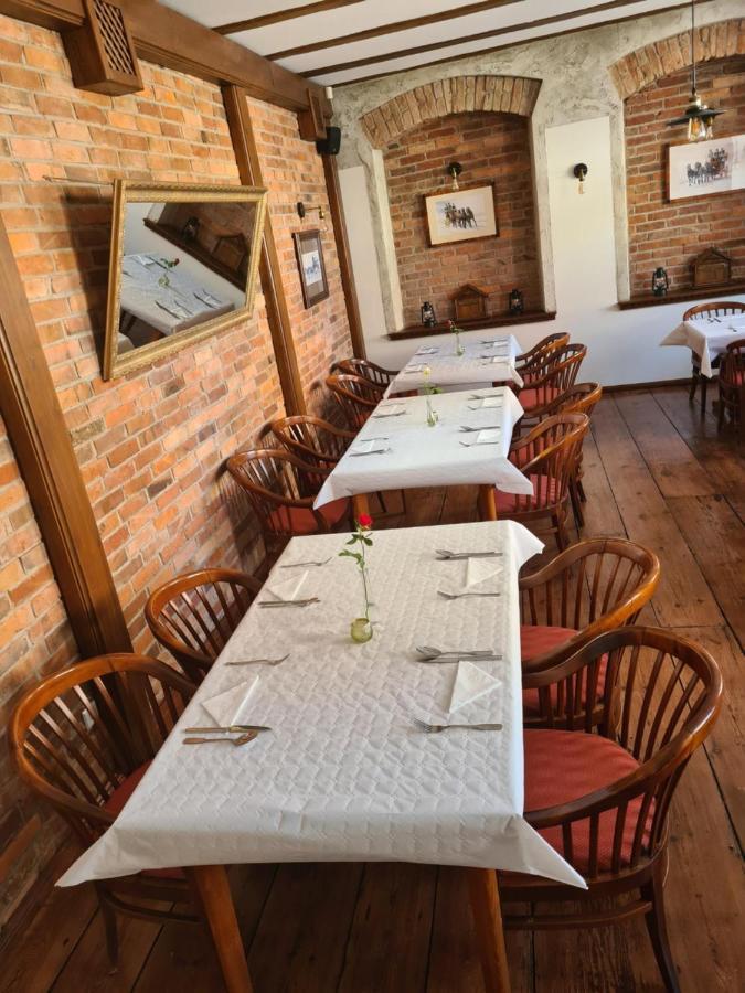 Hotel Zajazd Kultury, Dawniej Pocztowy Зелёна-Гура Экстерьер фото