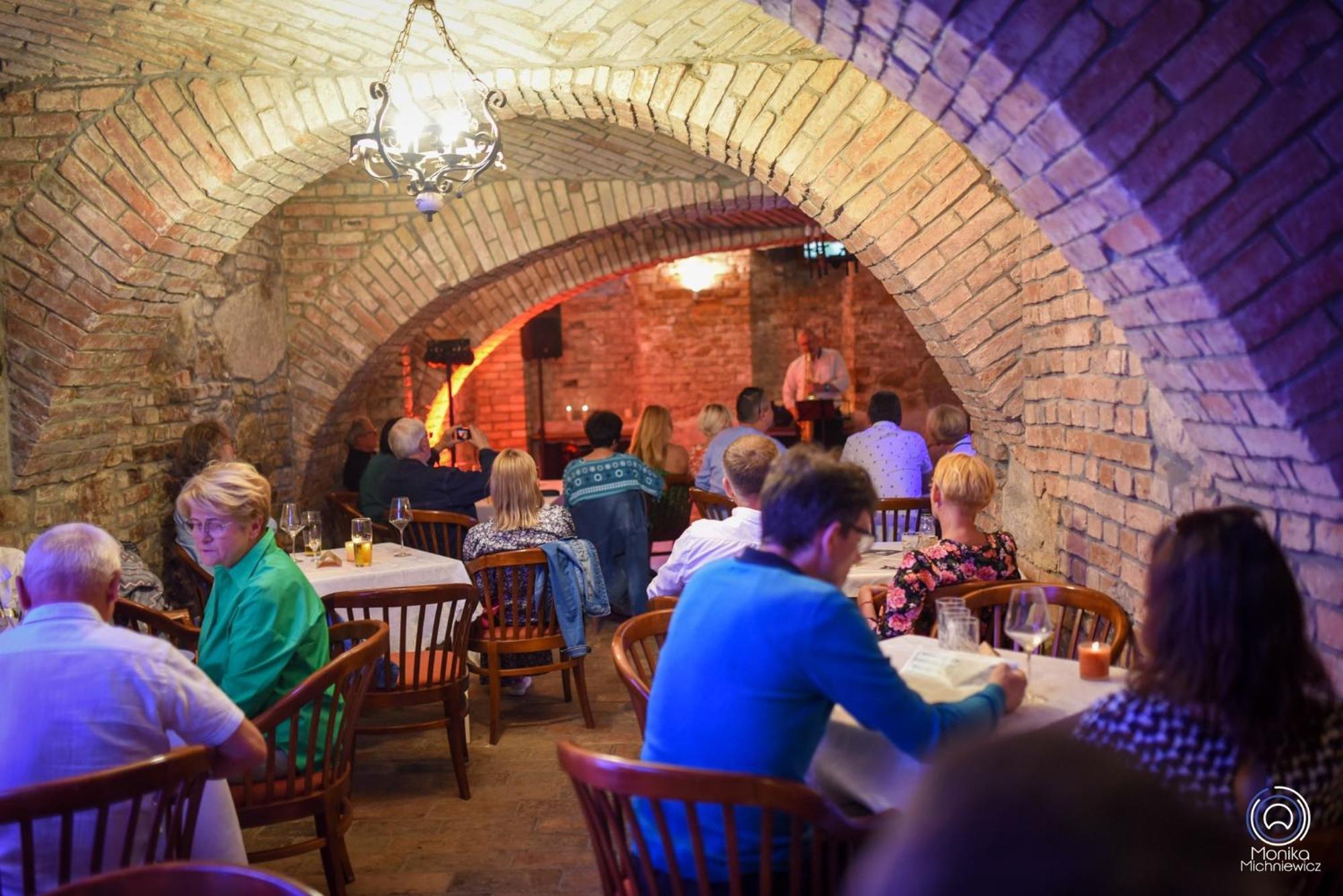 Hotel Zajazd Kultury, Dawniej Pocztowy Зелёна-Гура Экстерьер фото